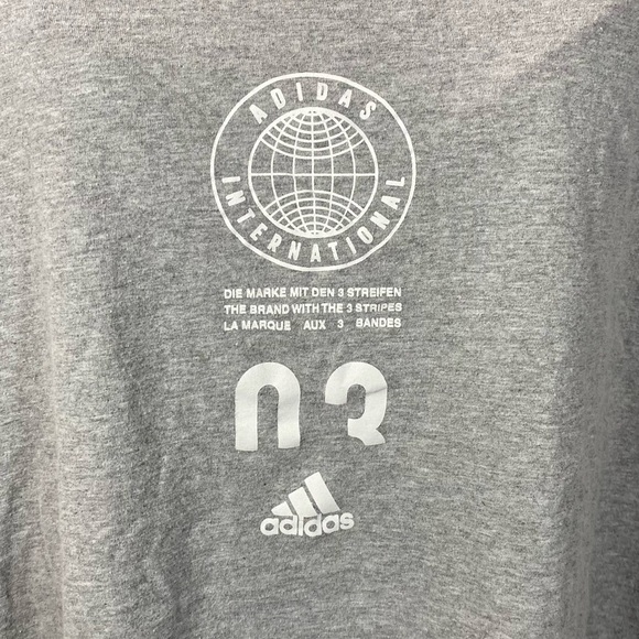 Adidas the go-to Tee grey crewneck t shirt size XL - Picture 6 of 6